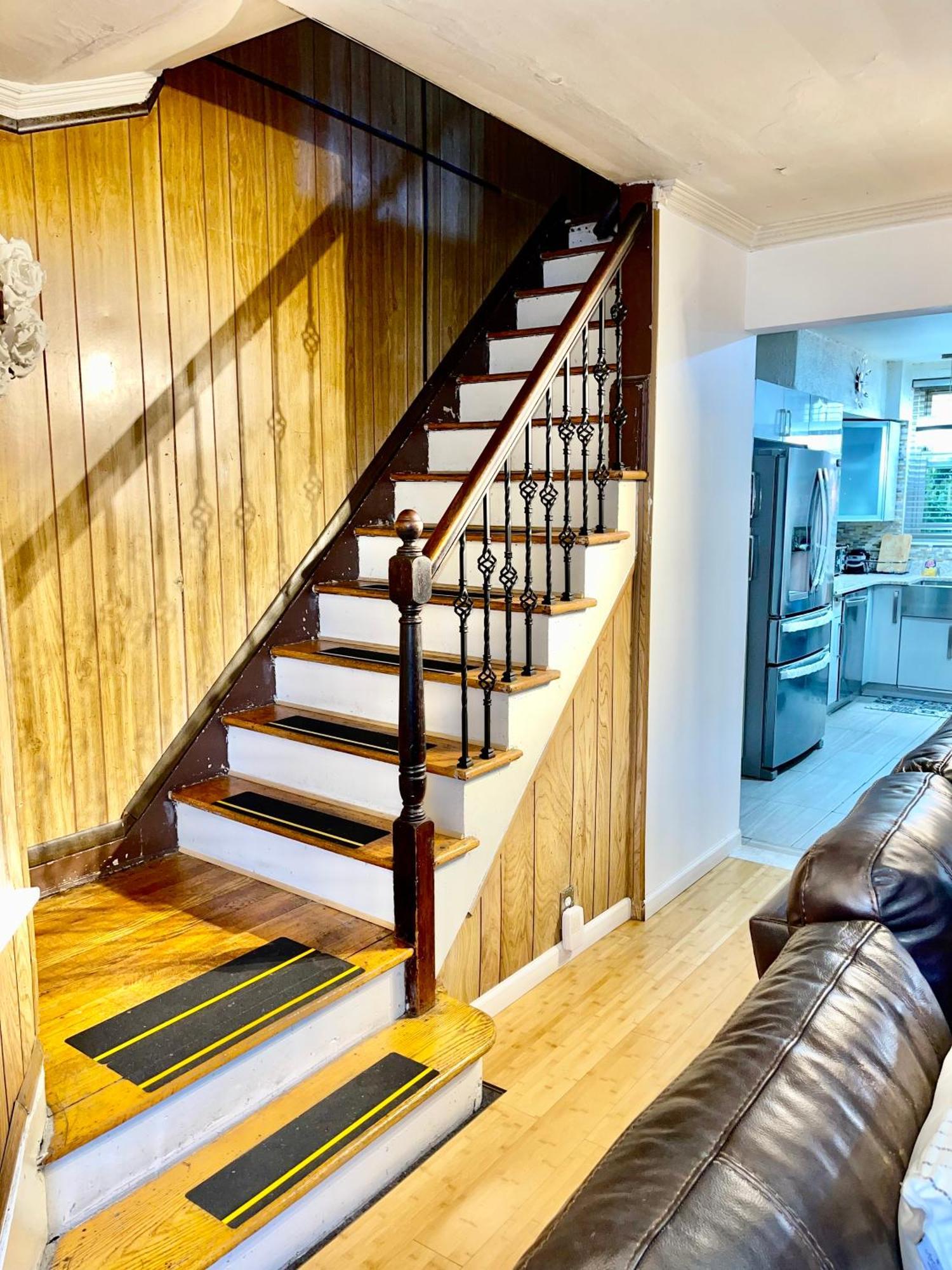 Lga Airport 3 Mins, 3 Bedroom Duplex House, Parking And Private Backyard, 9Mins Subway! Ню Йорк Екстериор снимка